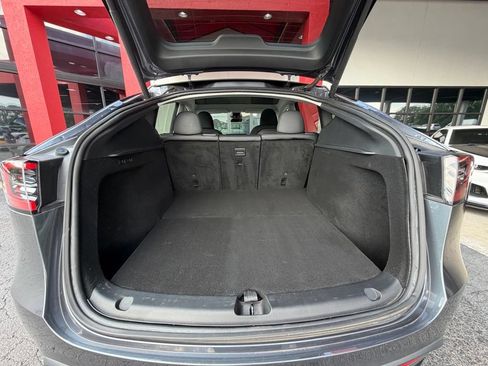 Used 2023 Tesla Model Y Long Range AWD/4WD image 17