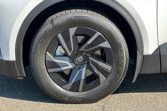 Certified 2026 Toyota C-HR AWD/4WD image 31