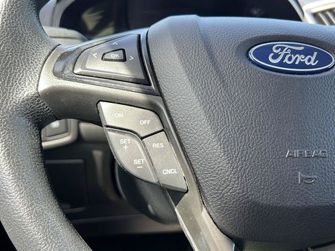 Used 2024 Ford Edge SE AWD/4WD image 13