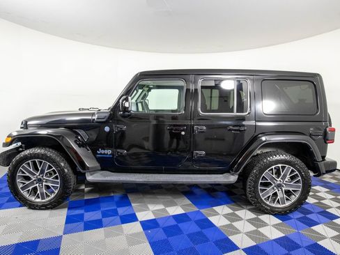 Used 2024 Jeep Wrangler High Altitude AWD/4WD image 8