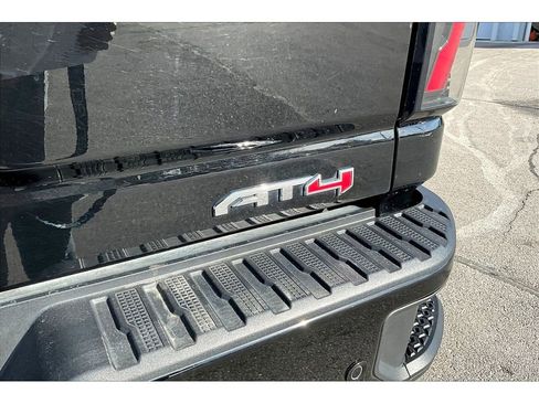 Used 2024 GMC Sierra 2500 AT4 w/ AT4 Premium Plus Package image 25