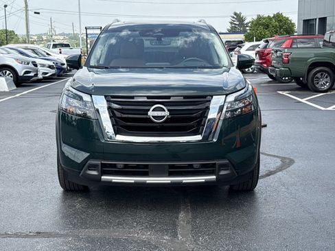 Certified 2025 Nissan Pathfinder Platinum AWD/4WD image 15