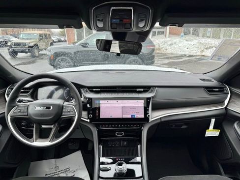 New 2026 Jeep Grand Cherokee L 4WD image 22