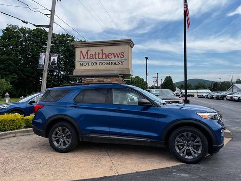 Used 2021 Ford Explorer XLT w/ Equipment Group 202A AWD/4WD image 4