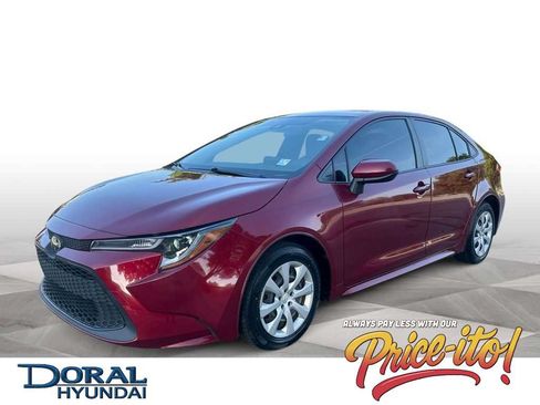 Used 2022 Toyota Corolla LE FWD image 1