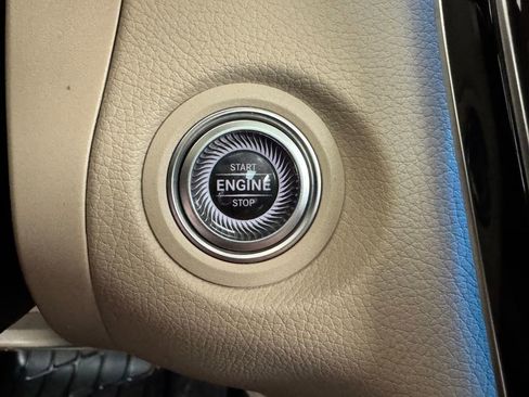 Used 2022 Mercedes-Benz GLC 300 4MATIC image 26