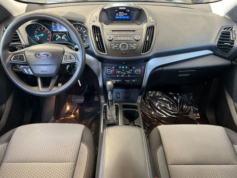 Used 2017 Ford Escape SE FWD image 3