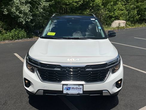 Used 2024 Kia Seltos S AWD/4WD image 8