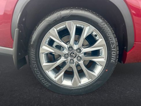 Used 2026 Toyota Highlander Limited AWD/4WD image 28
