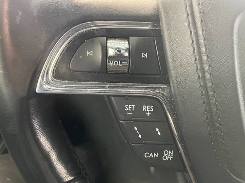 Used 2018 Lincoln Continental Reserve image 40