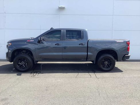 Used 2021 Chevrolet Silverado 1500 LT Trail Boss w/ Convenience Package II AWD/4WD image 2