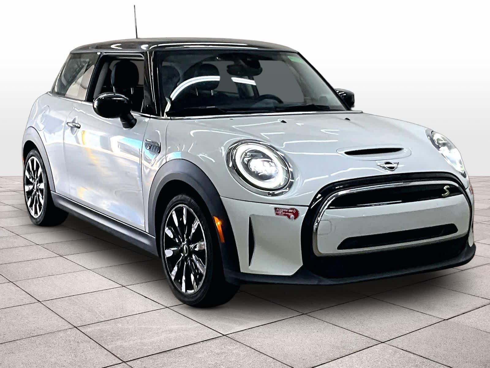 Used 2024 MINI Cooper SE FWD image 2