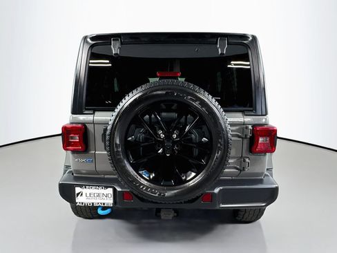 Used 2023 Jeep Wrangler Unlimited Sahara AWD/4WD image 6