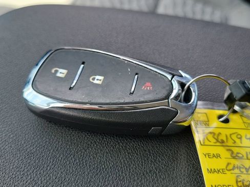 Used 2019 Chevrolet Equinox LS image 25