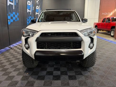 Used 2018 Toyota 4Runner TRD Off-Road Premium AWD/4WD image 7