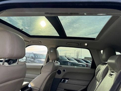 Used 2015 Land Rover Range Rover Sport HSE image 11