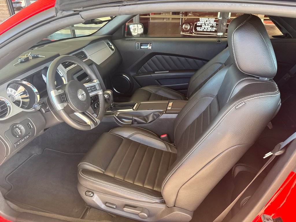 Used 2012 Ford Mustang GT Premium w/ Comfort Pkg RWD image 8