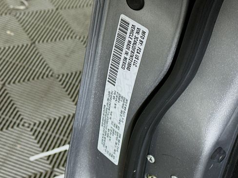 Used 2022 Jeep Compass Latitude w/ Sun and Sound Group image 12