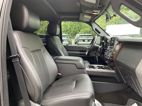 Used 2016 Ford F250 Lariat w/ Lariat Ultimate Package AWD/4WD image 34