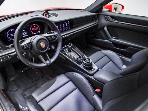 Used 2025 Porsche 911 Carrera T image 4