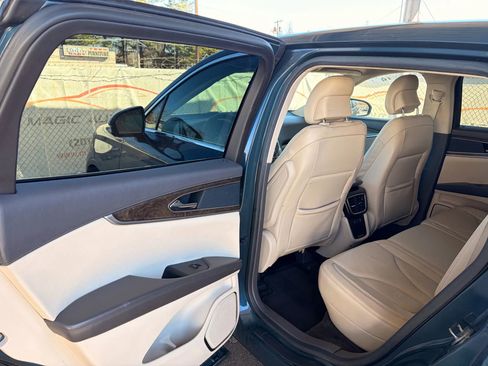 Used 2016 Lincoln MKX Select w/ Select Plus Package image 17