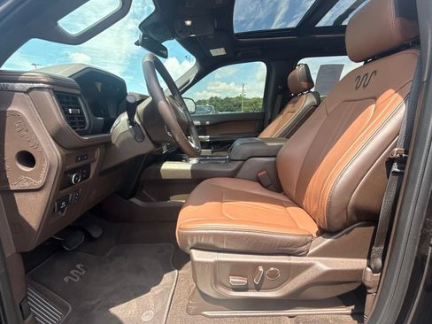 Used 2024 Ford Expedition Max King Ranch RWD image 13