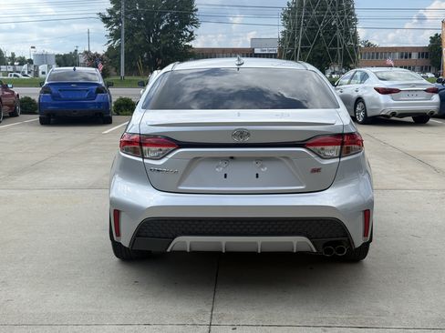 Used 2022 Toyota Corolla SE FWD image 6