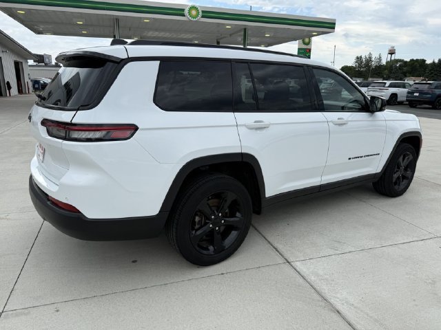 Used 2023 Jeep Grand Cherokee L Laredo AWD/4WD image 8