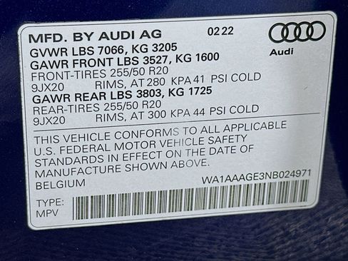 Used 2022 Audi e-tron Premium image 24