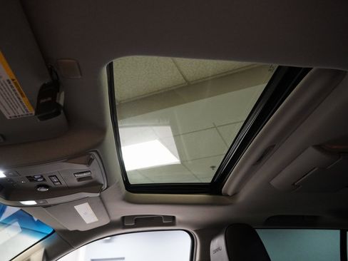 Used 2018 GMC Yukon Denali w/ Denali Ultimate Package image 7