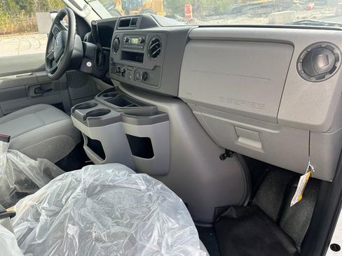 New 2024 Ford E-450 and Econoline 450 Super Duty w/ Power Windows & Locks Group image 6