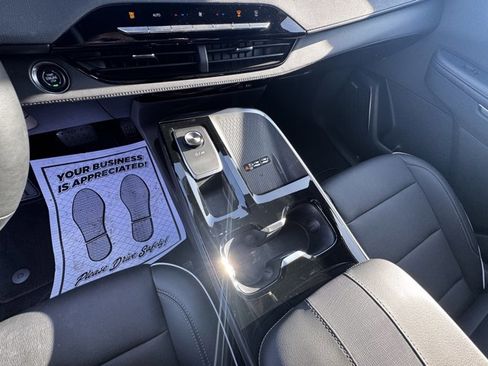 Used 2025 Buick Enclave Preferred image 21