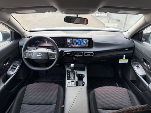 New 2026 Nissan Sentra SR w/ Floor Mat Package FWD image 28