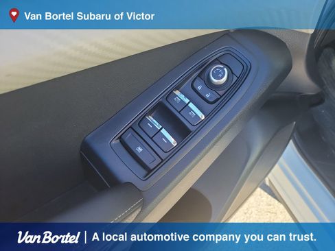 Used 2022 Subaru Ascent Premium image 14