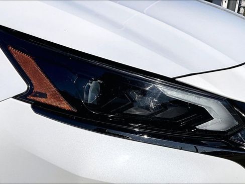 Used 2024 Nissan Altima 2.5 SR w/ SR Premium Package image 40