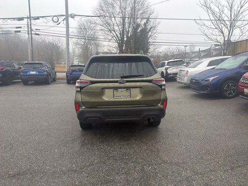 Used 2025 Subaru Forester Premium image 4