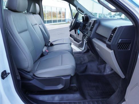 Used 2017 Ford F150 XL w/ Equipment Group 101A Mid image 10