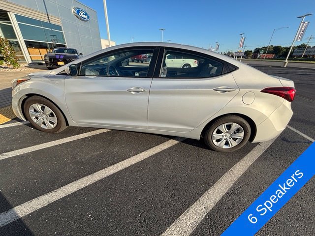 Used 2016 Hyundai Elantra SE FWD image 3