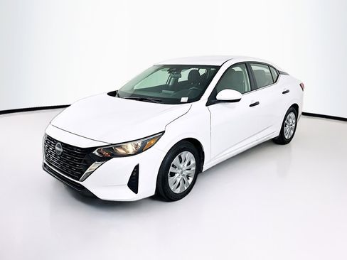 Used 2025 Nissan Sentra S image 3