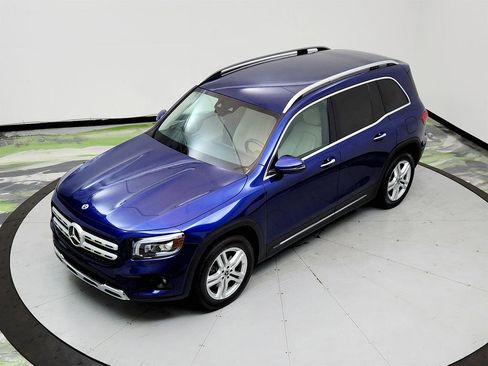 Used 2021 Mercedes-Benz GLB 250 w/ Premium Package image 33