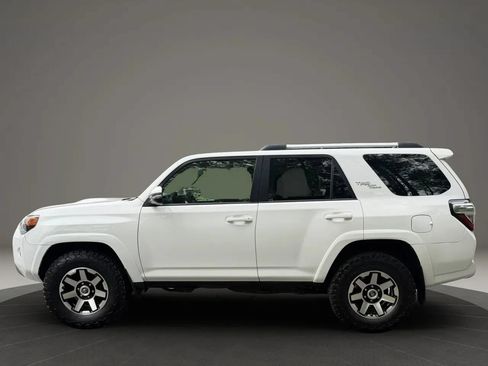 Used 2017 Toyota 4Runner TRD Off-Road Premium AWD/4WD image 9