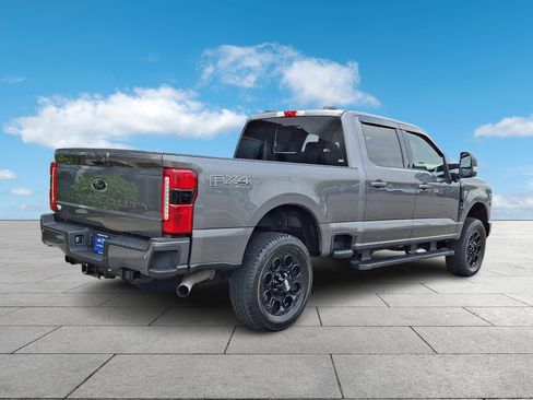 Used 2025 Ford F250 XLT w/ Black Appearance Package AWD/4WD image 6