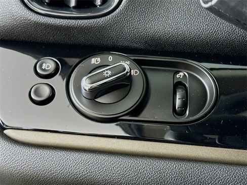 Used 2019 MINI Cooper Countryman S w/ Premium Package image 10