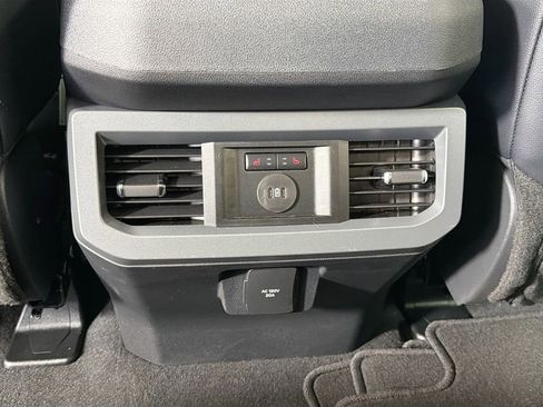 Used 2025 Ford F250 Lariat w/ Lariat Ultimate Package AWD/4WD image 29