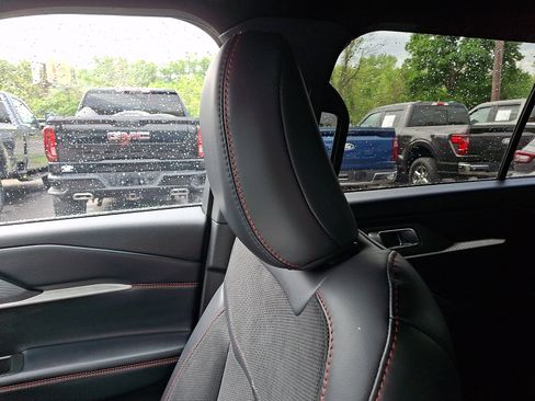 Used 2025 Ford Explorer ST AWD/4WD image 17