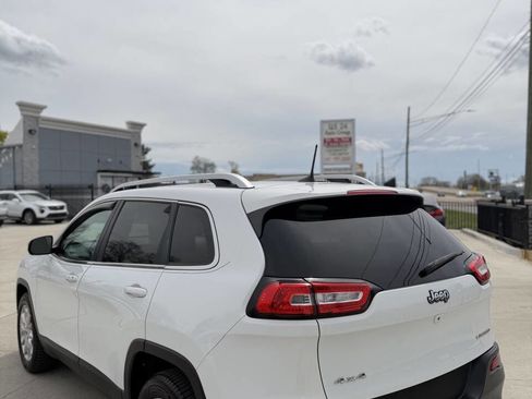 Used 2016 Jeep Cherokee Limited w/ Trailer Tow Group AWD/4WD image 5