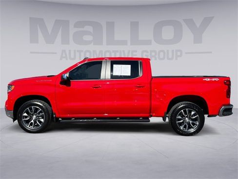 Used 2024 Chevrolet Silverado 1500 LT image 2