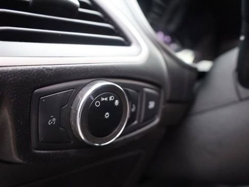 Used 2023 Ford Edge SEL image 14