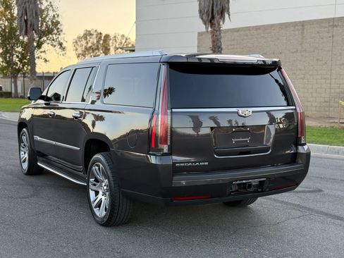 Used 2015 Cadillac Escalade ESV Premium image 3