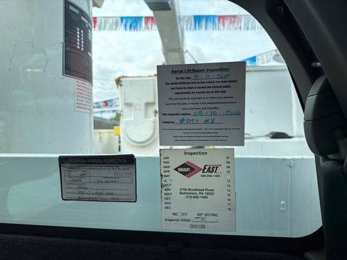 Used 2011 Ford F550 2WD Regular Cab Super Duty w/ Payload Upgrade Pkg image 32